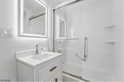 2000 Linwood Ave #4P, Fort Lee, NJ 07024 - Photo 15