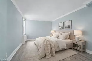 2000 Linwood Ave, Fort Lee, NJ 07024 - Photo 13