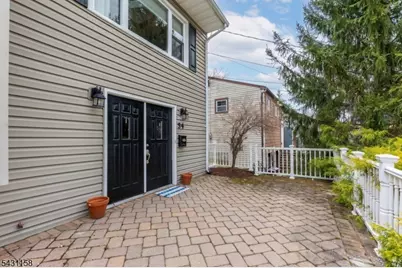 54 Highview Ter, Rockaway Township, NJ 07801 - Photo 3