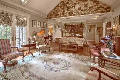13 Glennon Farm Ln, Tewksbury Township, NJ 08833 - Photo 9