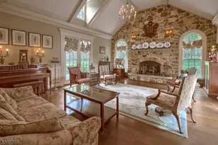 13 Glennon Farm Ln, Tewksbury Township, NJ 08833 - Photo 9