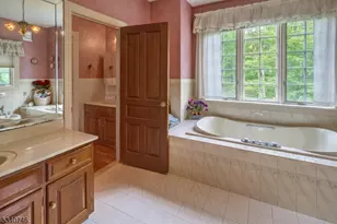 13 Glennon Farm Ln, Tewksbury Township, NJ 08833 - Photo 27