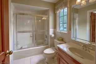 13 Glennon Farm Ln, Tewksbury Township, NJ 08833 - Photo 21