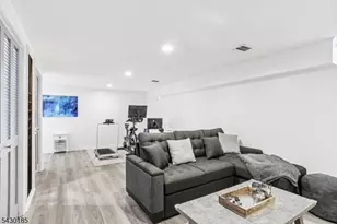 10 Fells Manor Rd, Caldwell, NJ 07006 - Photo 37