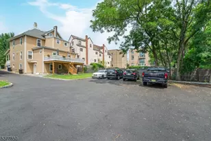 69 Forest St, Montclair, NJ 07042 - Photo 21