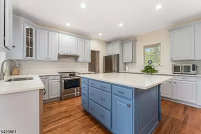 37 Woodland Heights Circl, Lebanon Township, NJ 08826 - Photo 15