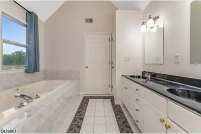 37 Woodland Heights Circl, Lebanon Township, NJ 08826 - Photo 31