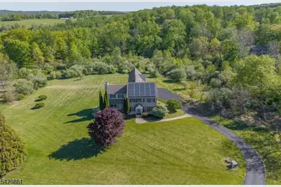 37 Woodland Heights Circl, Lebanon Township, NJ 08826 - Photo 3