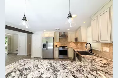 23A Hillcrest Rd, Warren Township, NJ 07059 - Photo 13