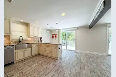 23A Hillcrest Rd, Warren Township, NJ 07059 - Photo 3