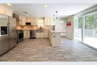 23A Hillcrest Rd, Warren Township, NJ 07059 - Photo 1