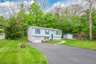 5 Valley Dr W, Vernon Twp., NJ 07418 - Photo 3