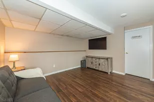 5 Valley Dr W, Vernon Twp., NJ 07418 - Photo 29