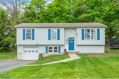 5 Valley Dr W, Vernon, NJ 07418 - Photo 1