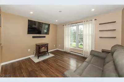 5 Valley Dr W, Vernon Twp., NJ 07418 - Photo 11