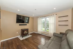 5 Valley Dr W, Vernon Twp., NJ 07418 - Photo 11