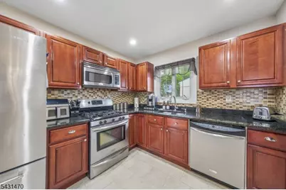 589 Winchester Ave, Union Township, NJ 07083 - Photo 11