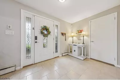 589 Winchester Ave, Union Township, NJ 07083 - Photo 3