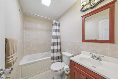 589 Winchester Ave, Union Township, NJ 07083 - Photo 17