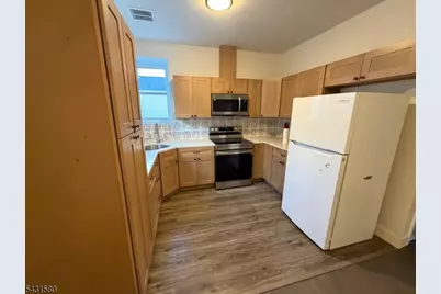 64 Mott St #2, Newark, NJ 07105 - Photo 3