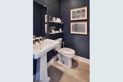 4 Biltmore Ave, East Hanover Township, NJ 07960 - Photo 15