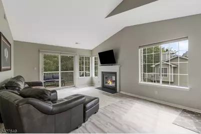18 Pine Court #18, Bedminster Township, NJ 07921 - Photo 3