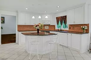 30 Hidden Glen Dr, Sparta Township, NJ 07871 - Photo 11