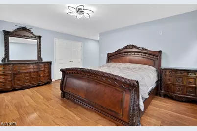 33 Nostrand Rd, Hillsborough Township, NJ 08844 - Photo 21