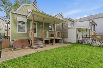 339 Lawrie St, Perth Amboy, NJ 08861 - Photo 17