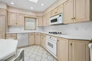 96 Harrison Ave, Roseland, NJ 07068 - Photo 15