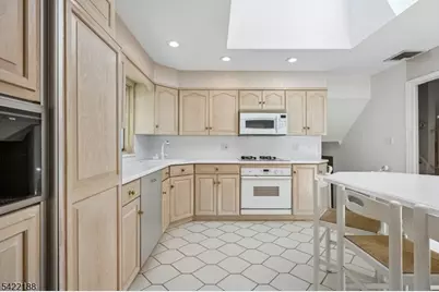 96 Harrison Ave, Roseland, NJ 07068 - Photo 13