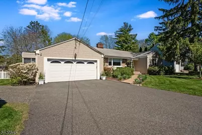 16 Brook Dr North, Morris Plains, NJ 07950 - Photo 3