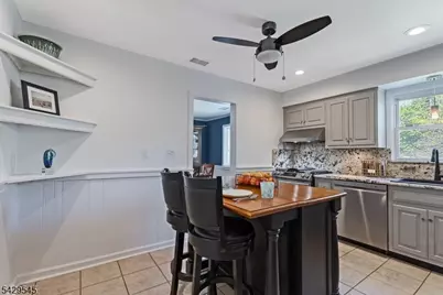 16 Brook Dr North, Morris Plains, NJ 07950 - Photo 13