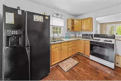 1407 Baetzel Ave, Gloucester City, NJ 08030 - Photo 5