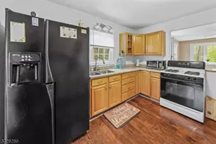 1407 Baetzel Ave, Gloucester City, NJ 08030 - Photo 5