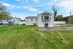 1407 Baetzel Ave, Gloucester City, NJ 08030 - Photo 17