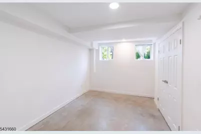 140A Clendenny Ave, Jersey City, NJ 07304 - Photo 23