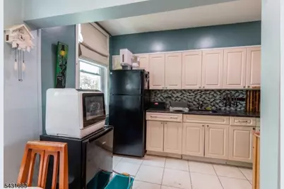 140A Clendenny Ave, Jersey City, NJ 07304 - Photo 5