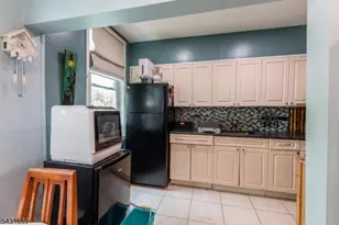 140A Clendenny Ave, Jersey City, NJ 07304 - Photo 5
