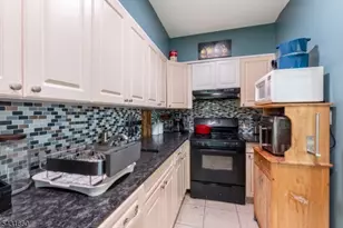 140A Clendenny Ave, Jersey City, NJ 07304 - Photo 13