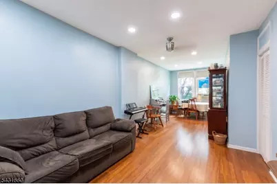 140A Clendenny Ave, Jersey City, NJ 07304 - Photo 11