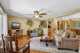 500 A Maxim Dr, Hopatcong, NJ 07821 - Photo 9