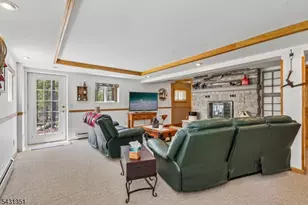 500 A Maxim Dr, Hopatcong, NJ 07821 - Photo 33