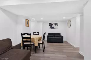 293 Clifton Ave, Newark, NJ 07104 - Photo 11