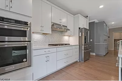 2 Vanderbilt Blvd #106, Florham Park, NJ 07932 - Photo 7