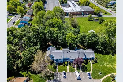 1402 Maplecrest Rd, Edison, NJ 08820 - Photo 7
