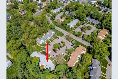 1402 Maplecrest Rd, Edison, NJ 08820 - Photo 37