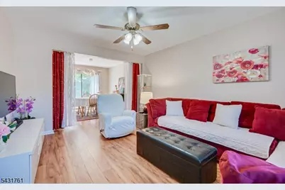 1402 Maplecrest Rd, Edison, NJ 08820 - Photo 13