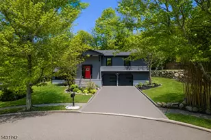 40 Schirra Dr, Wanaque, NJ 07465 - Photo 39