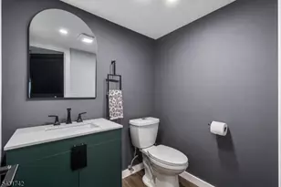 40 Schirra Dr, Wanaque, NJ 07465 - Photo 25